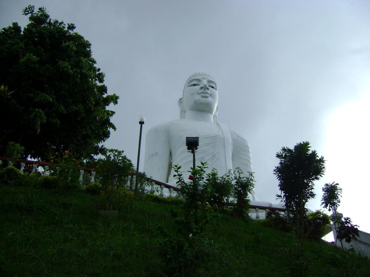 Oyo 555 Villa Dasuni Kandy Ngoại thất bức ảnh